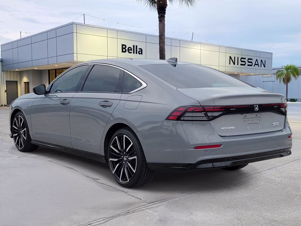 2024 Urban Gray Pearl Honda Accord Hybrid Touring FWD Sedan