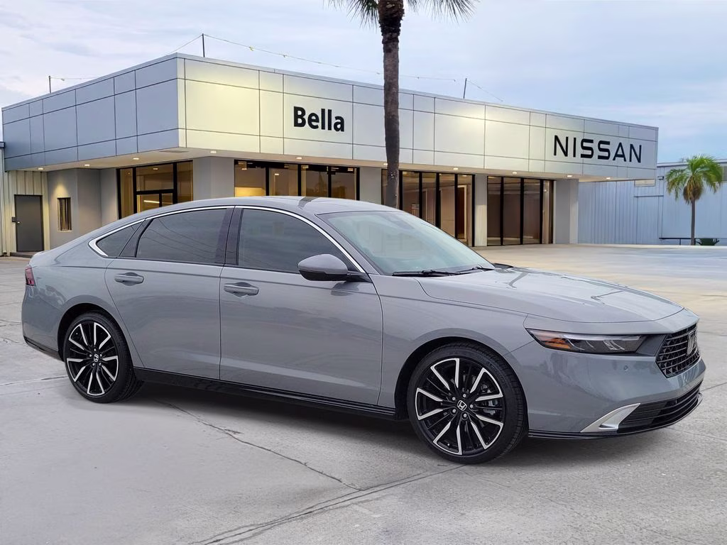2024 Urban Gray Pearl Honda Accord Hybrid Touring FWD Sedan