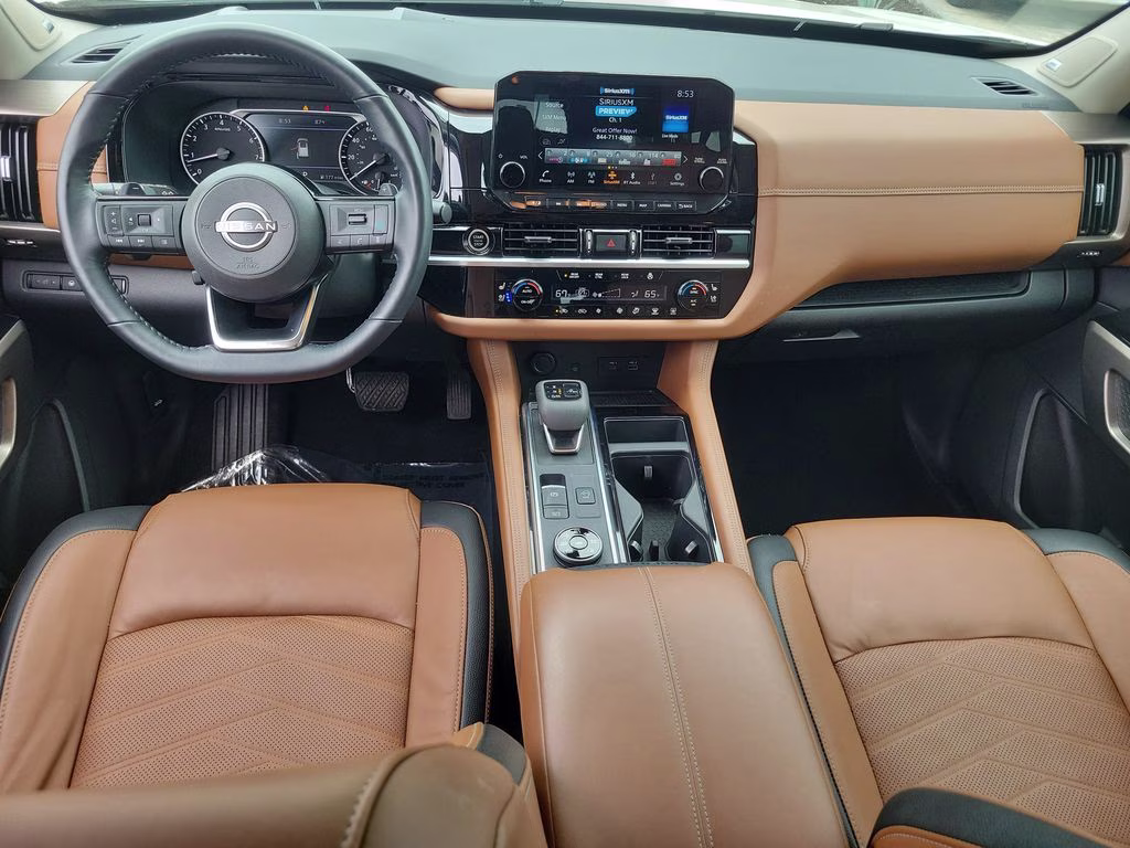 2023 Pearl White Tricoat Nissan Pathfinder Platinum 4X4 SUV
