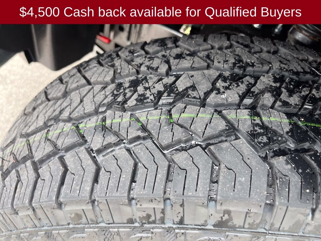 2026 Glacier White Nissan Frontier PRO-4X 4X4 Truck