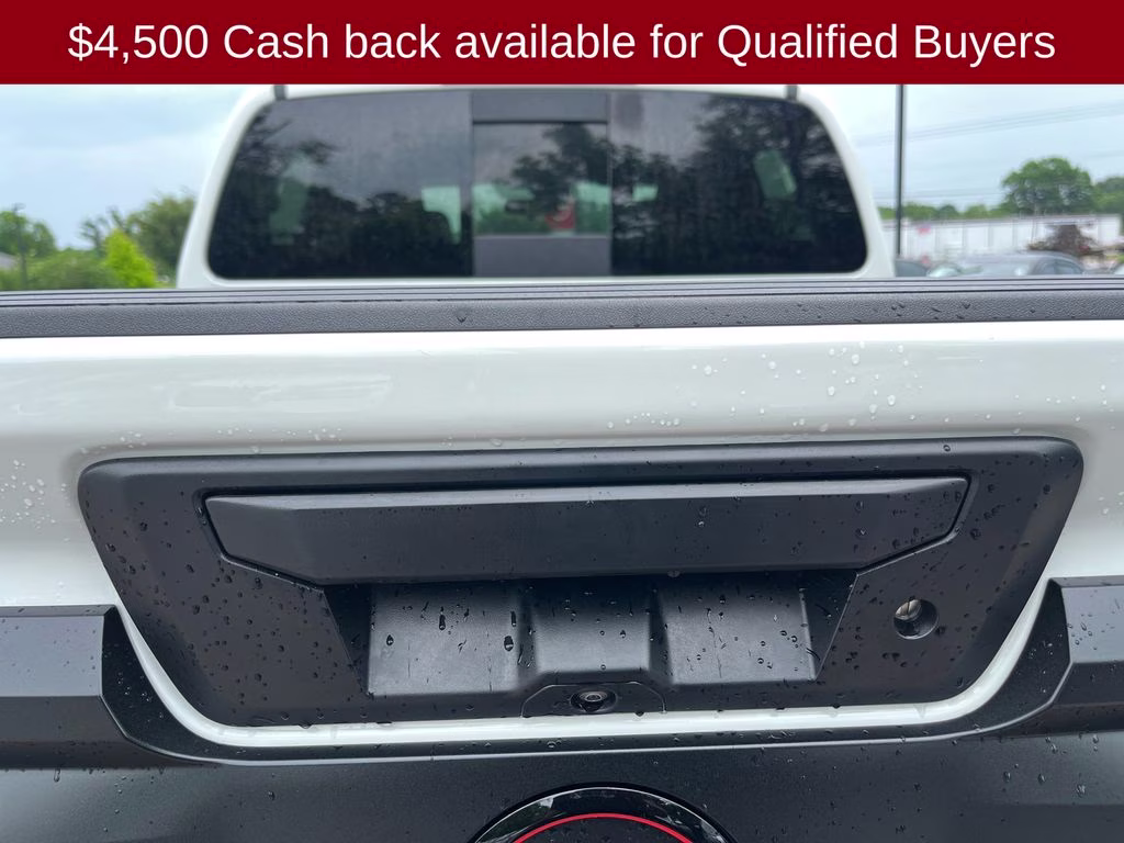 2026 Glacier White Nissan Frontier PRO-4X 4X4 Truck