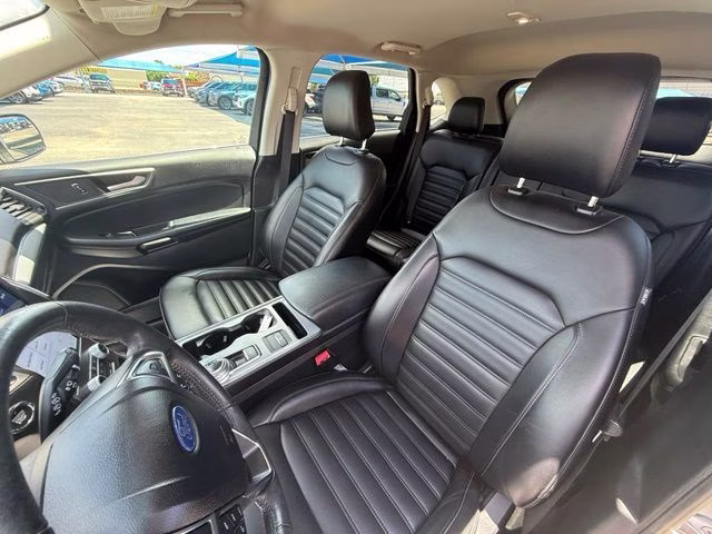 2021 Silver Metallic Ford Edge SEL FWD SUV