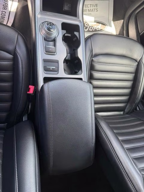 2021 Silver Metallic Ford Edge SEL FWD SUV