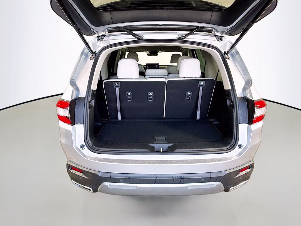 2026 Solar Silver Metallic Honda Pilot EX-L FWD SUV