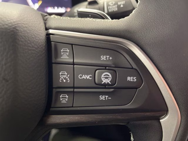 2026 Bright White Clearcoat Jeep Grand Cherokee Altitude 4X4 SUV