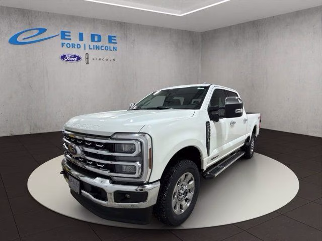 2026 Star White Metallic Tri-Coat Ford Super Duty F-350 SRW Lariat Chrome 4X4 Truck