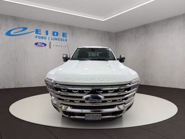 2026 Star White Metallic Tri-Coat Ford Super Duty F-350 SRW Lariat Chrome 4X4 Truck