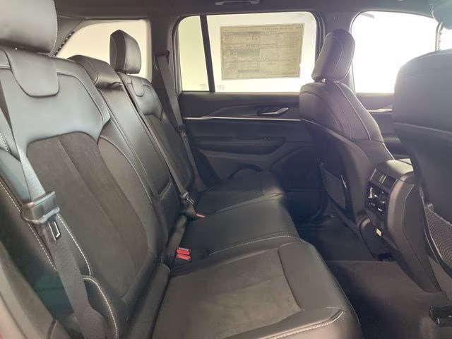 2026 Bright White Clearcoat Jeep Grand Cherokee Altitude 4X4 SUV