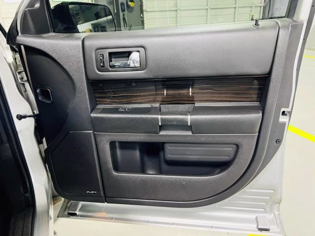 2019 Ingot Silver Ford Flex SEL FWD SUV