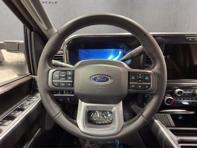 2026 Star White Metallic Tri-Coat Ford Super Duty F-350 SRW Lariat Chrome 4X4 Truck