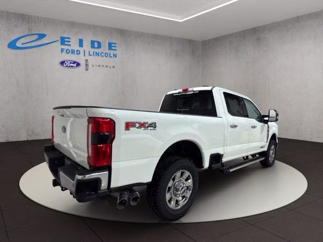 2026 Star White Metallic Tri-Coat Ford Super Duty F-350 SRW Lariat Chrome 4X4 Truck