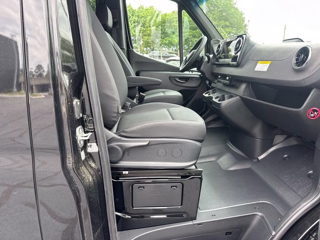 2026 Obsidian Mercedes-Benz Sprinter 3500 Cargo 170 WB RWD Van