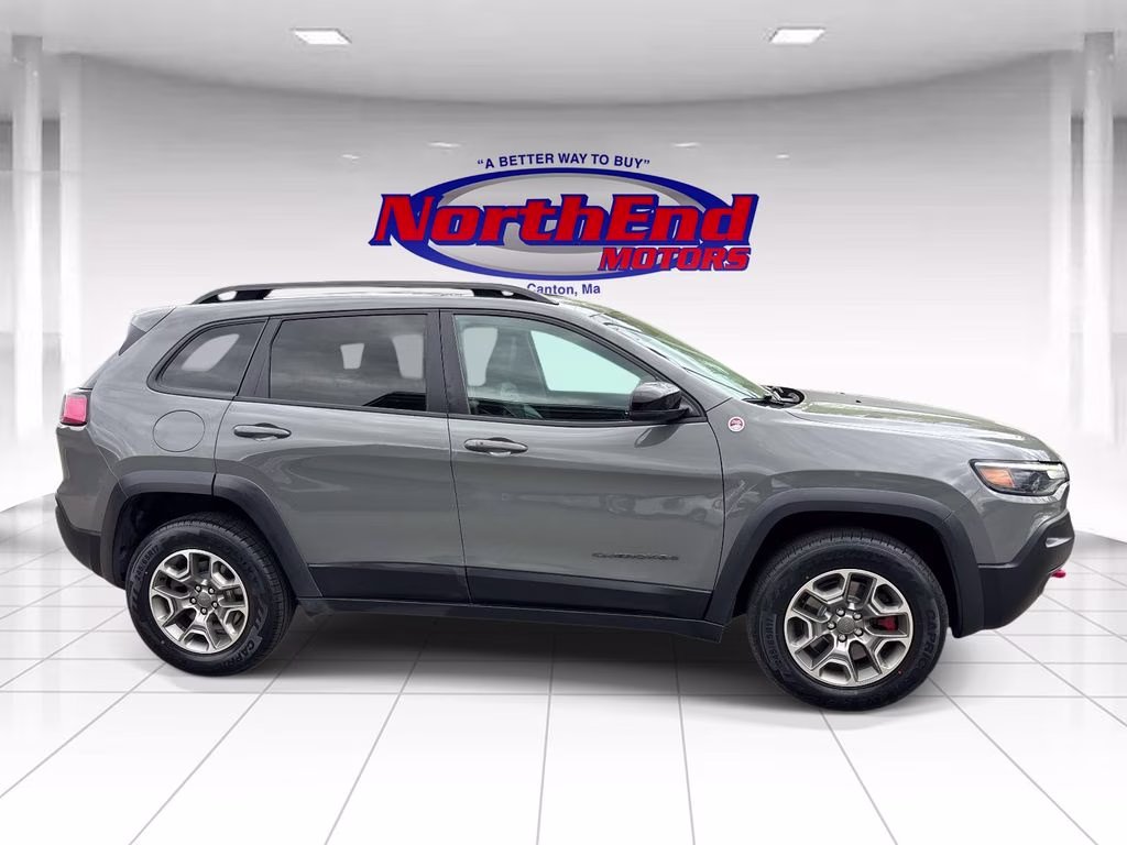2022 Sting-Gray Clearcoat Jeep Cherokee Trailhawk 4X4 SUV