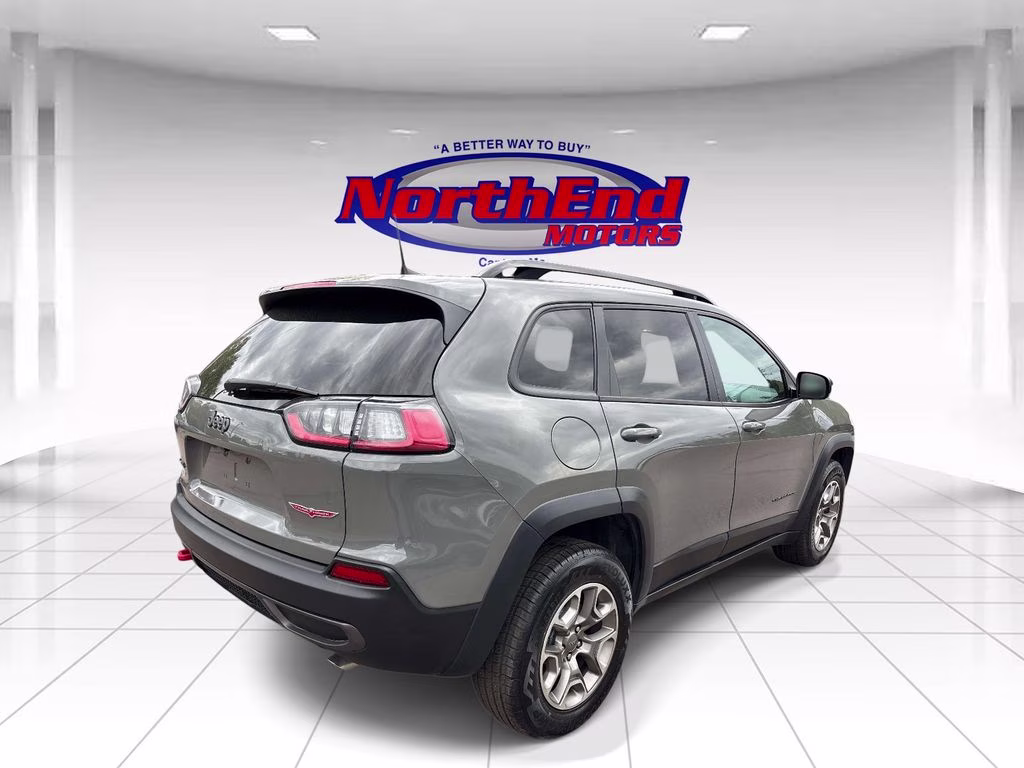 2022 Sting-Gray Clearcoat Jeep Cherokee Trailhawk 4X4 SUV