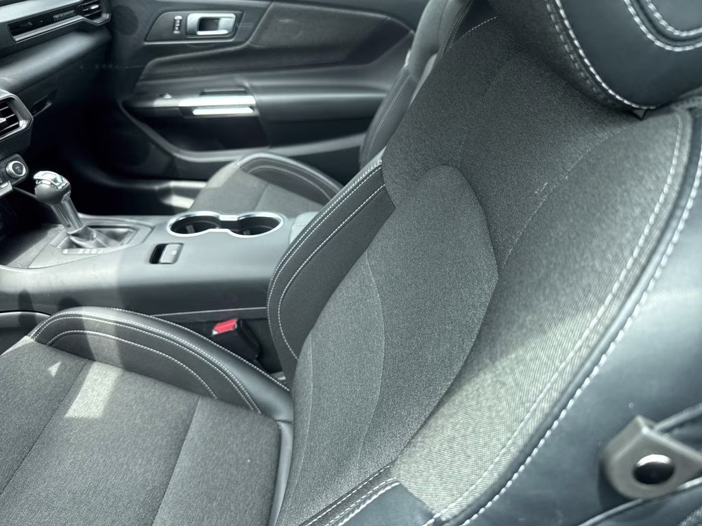 2024 Oxford White Ford Mustang EcoBoost RWD Coupe