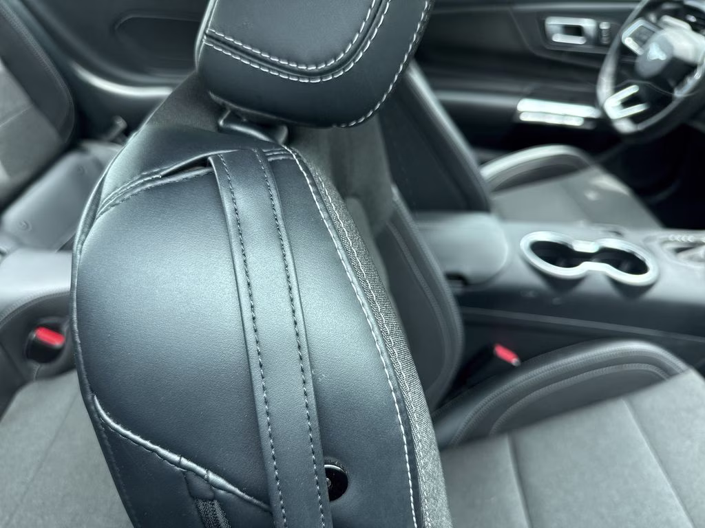 2024 Oxford White Ford Mustang EcoBoost RWD Coupe