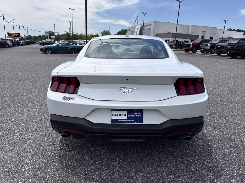 2024 Oxford White Ford Mustang EcoBoost RWD Coupe