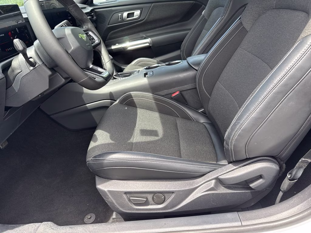 2024 Oxford White Ford Mustang EcoBoost RWD Coupe