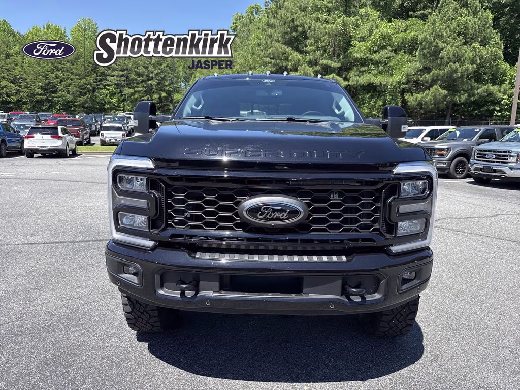 2025 Ford F-250 Lariat 4x4 Crew Cab 6-3/4' Box's photo