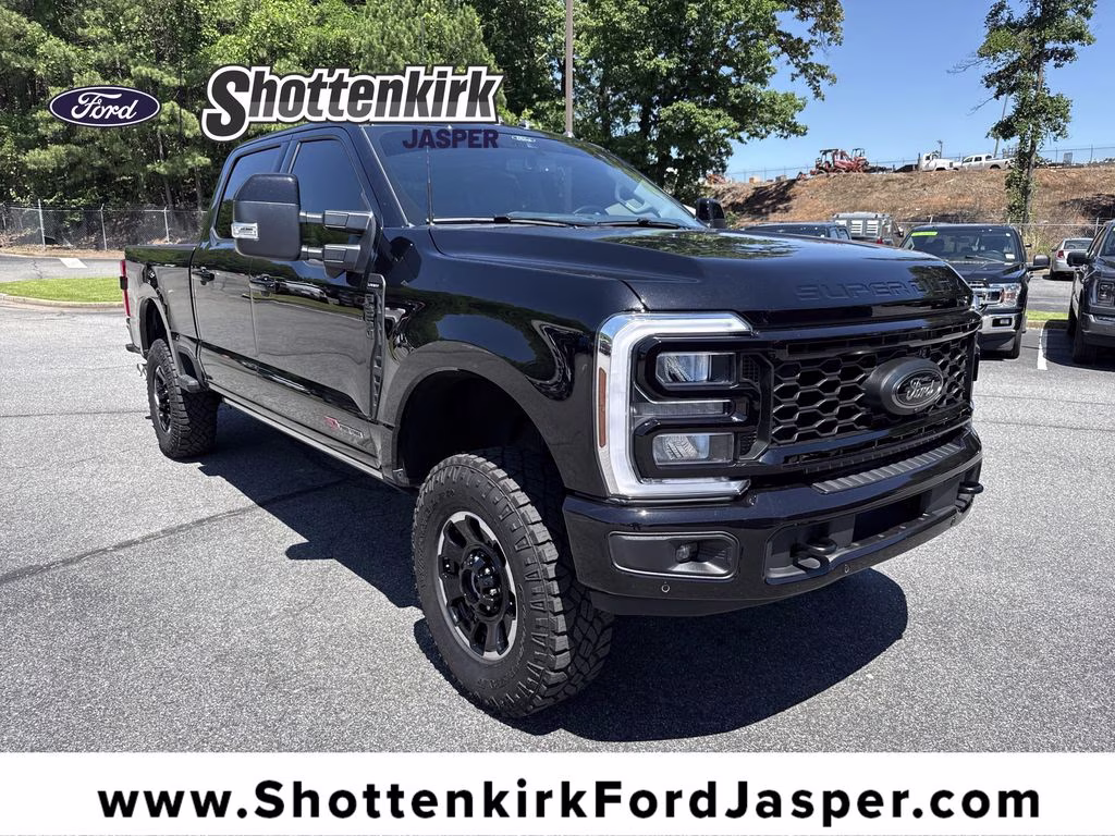 2025 Ford F-250 Lariat 4x4 Crew Cab 6-3/4' Box's photo