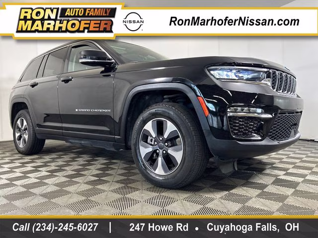 2022 Diamond Black Crystal Pearlcoat Jeep Grand Cherokee 4xe 4X4 SUV