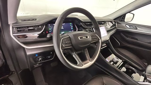 2022 Diamond Black Crystal Pearlcoat Jeep Grand Cherokee 4xe 4X4 SUV