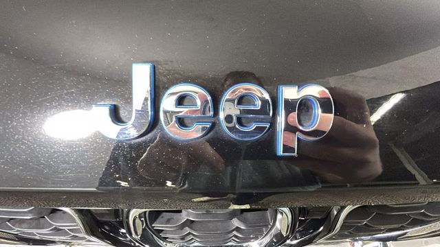 2022 Diamond Black Crystal Pearlcoat Jeep Grand Cherokee 4xe 4X4 SUV
