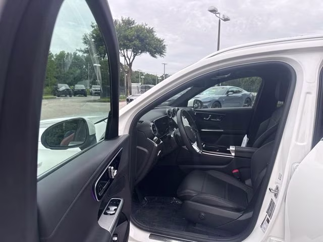 2025 Polar White Mercedes-Benz GLC GLC 300 RWD SUV