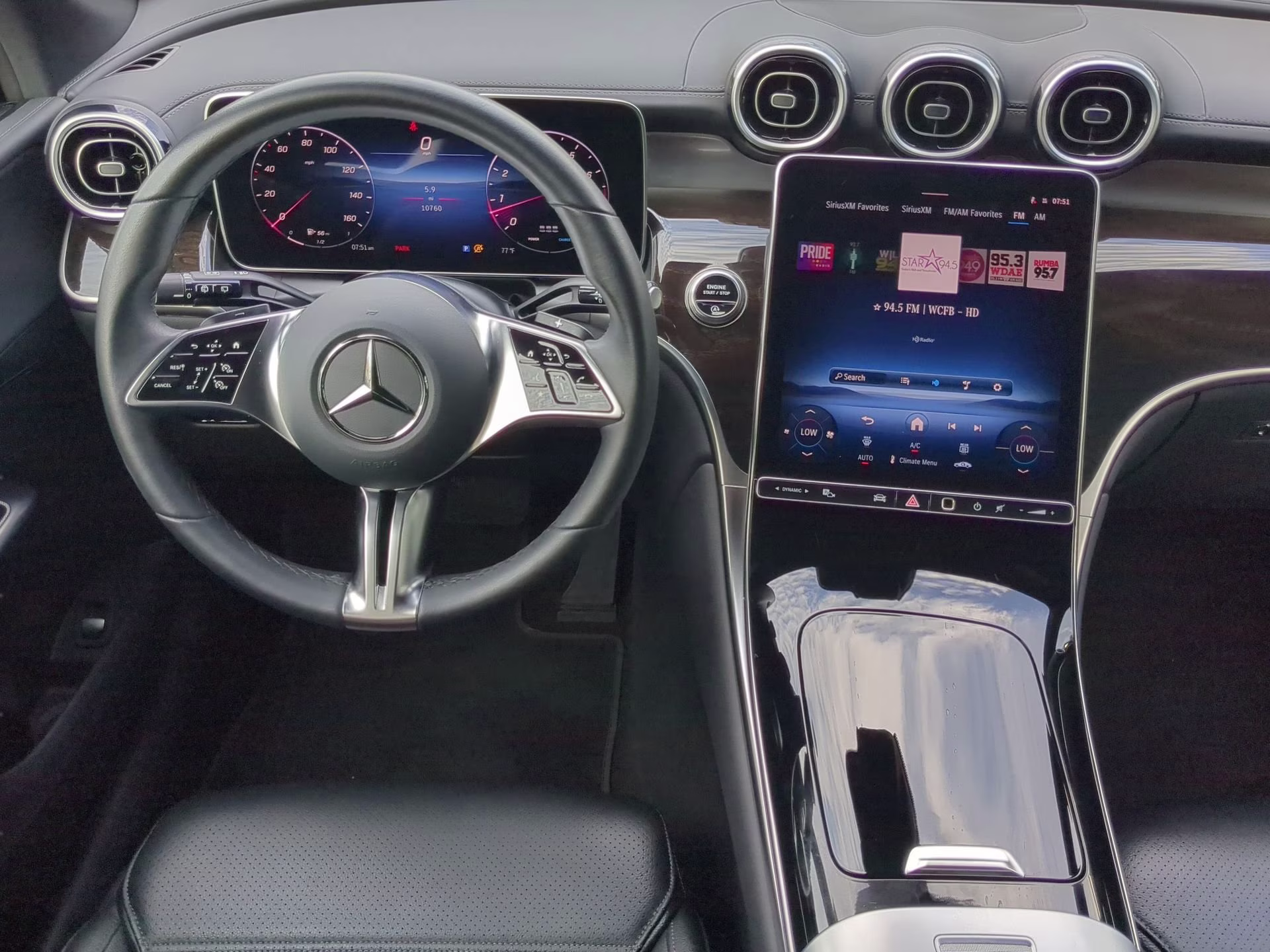 2025 Polar White Mercedes-Benz GLC GLC 300 RWD SUV