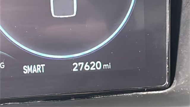 2023 White Hyundai Santa Cruz SEL FWD Truck