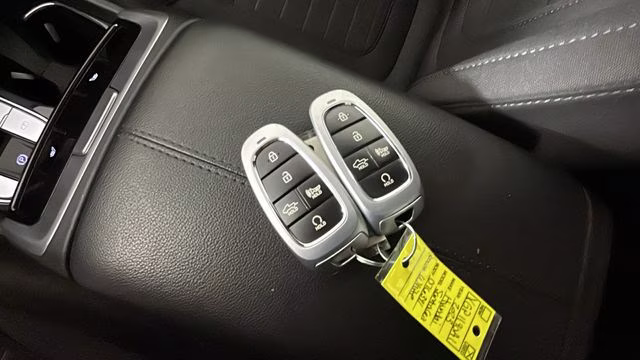 2023 White Hyundai Santa Cruz SEL FWD Truck