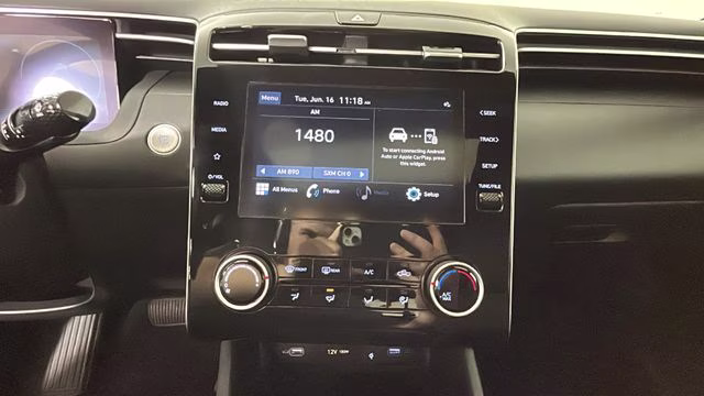 2023 White Hyundai Santa Cruz SEL FWD Truck