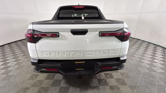 2023 White Hyundai Santa Cruz SEL FWD Truck