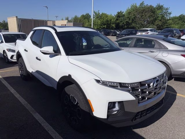 2023 White Hyundai Santa Cruz SEL FWD Truck