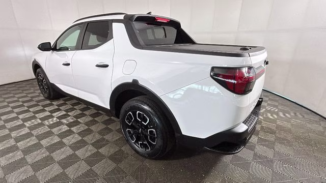 2023 White Hyundai Santa Cruz SEL FWD Truck