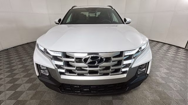 2023 White Hyundai Santa Cruz SEL FWD Truck