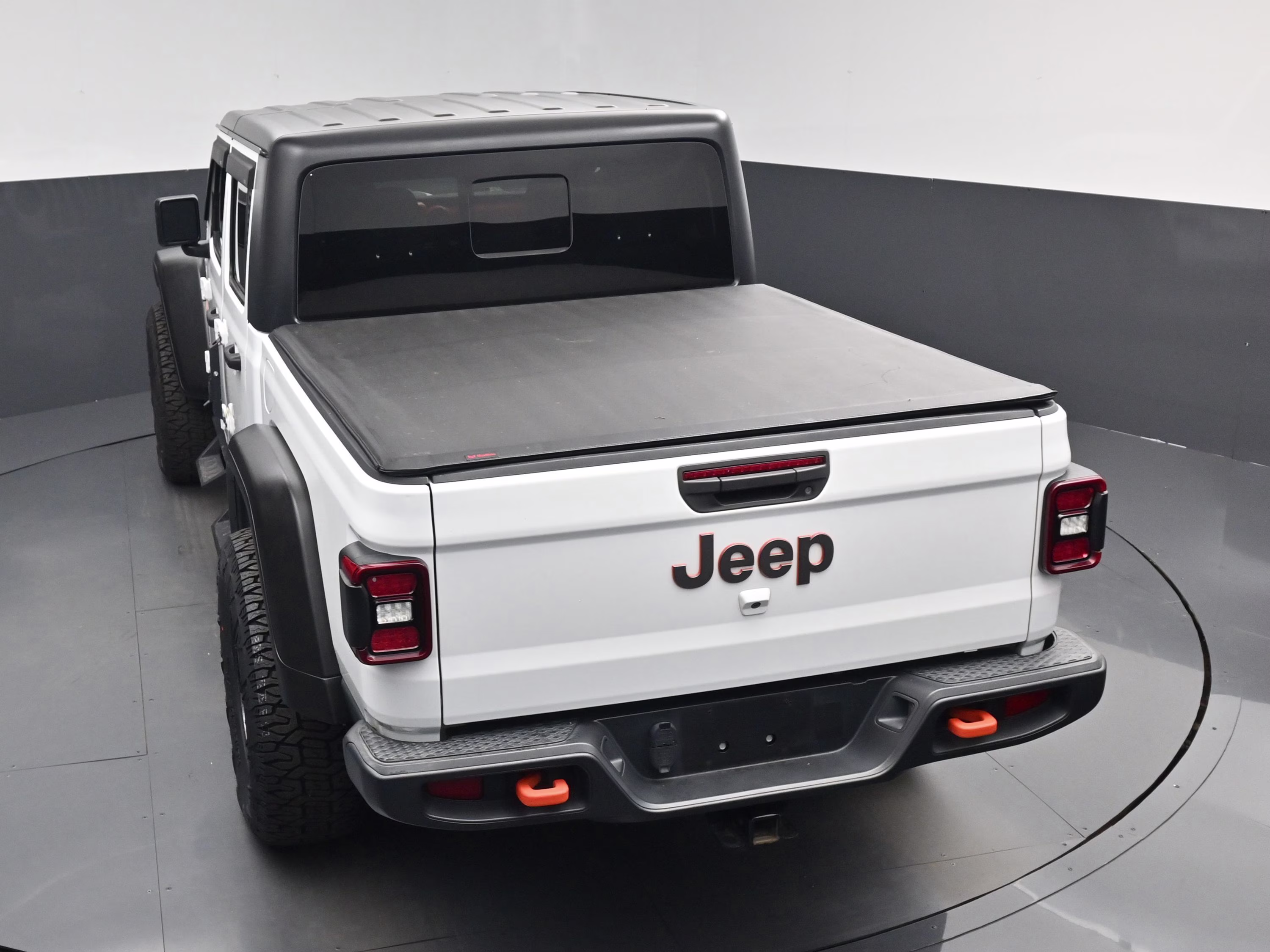 2021 Bright White Clearcoat Jeep Gladiator Mojave 4X4 Truck