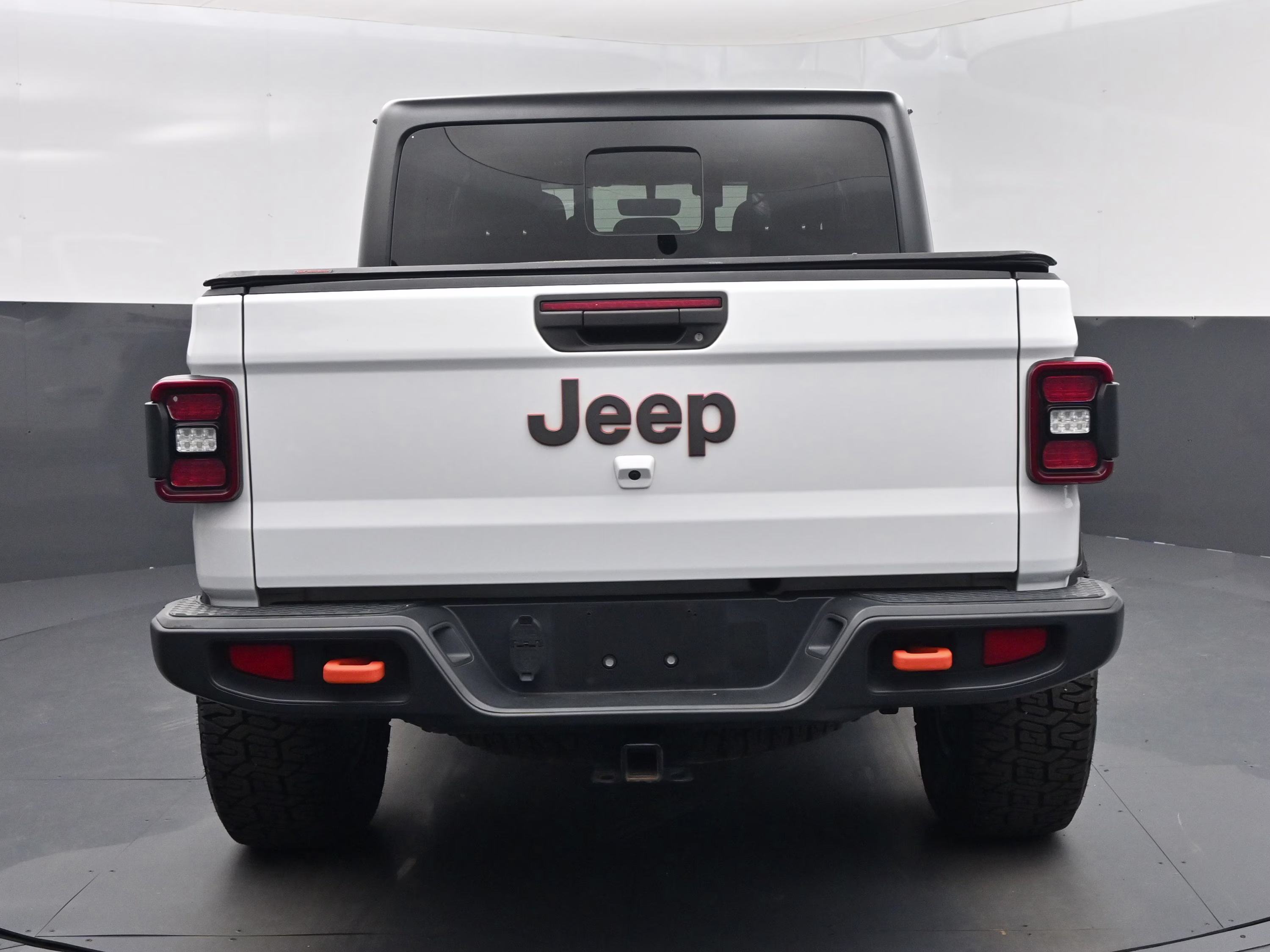 2021 Bright White Clearcoat Jeep Gladiator Mojave 4X4 Truck