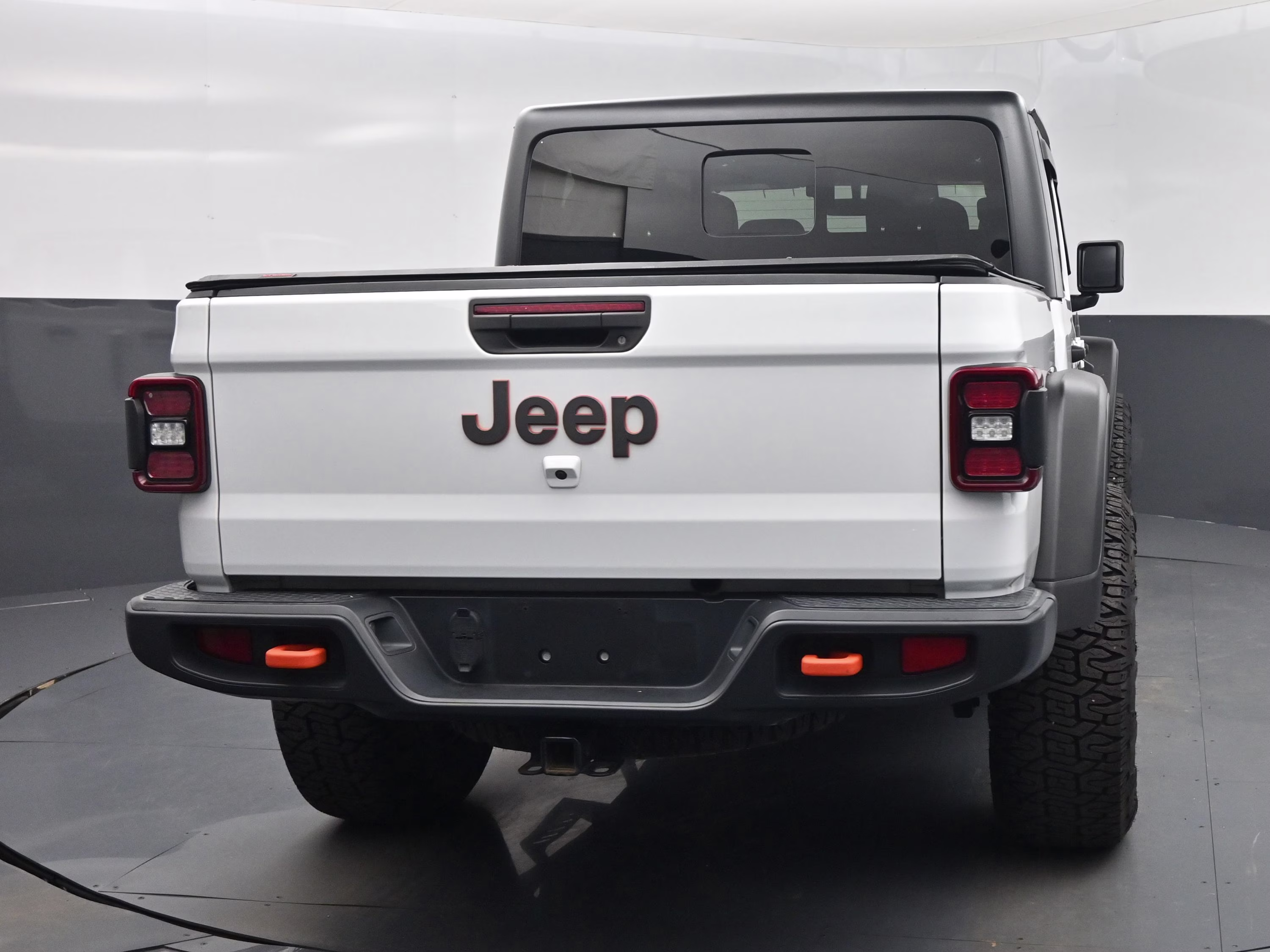 2021 Bright White Clearcoat Jeep Gladiator Mojave 4X4 Truck