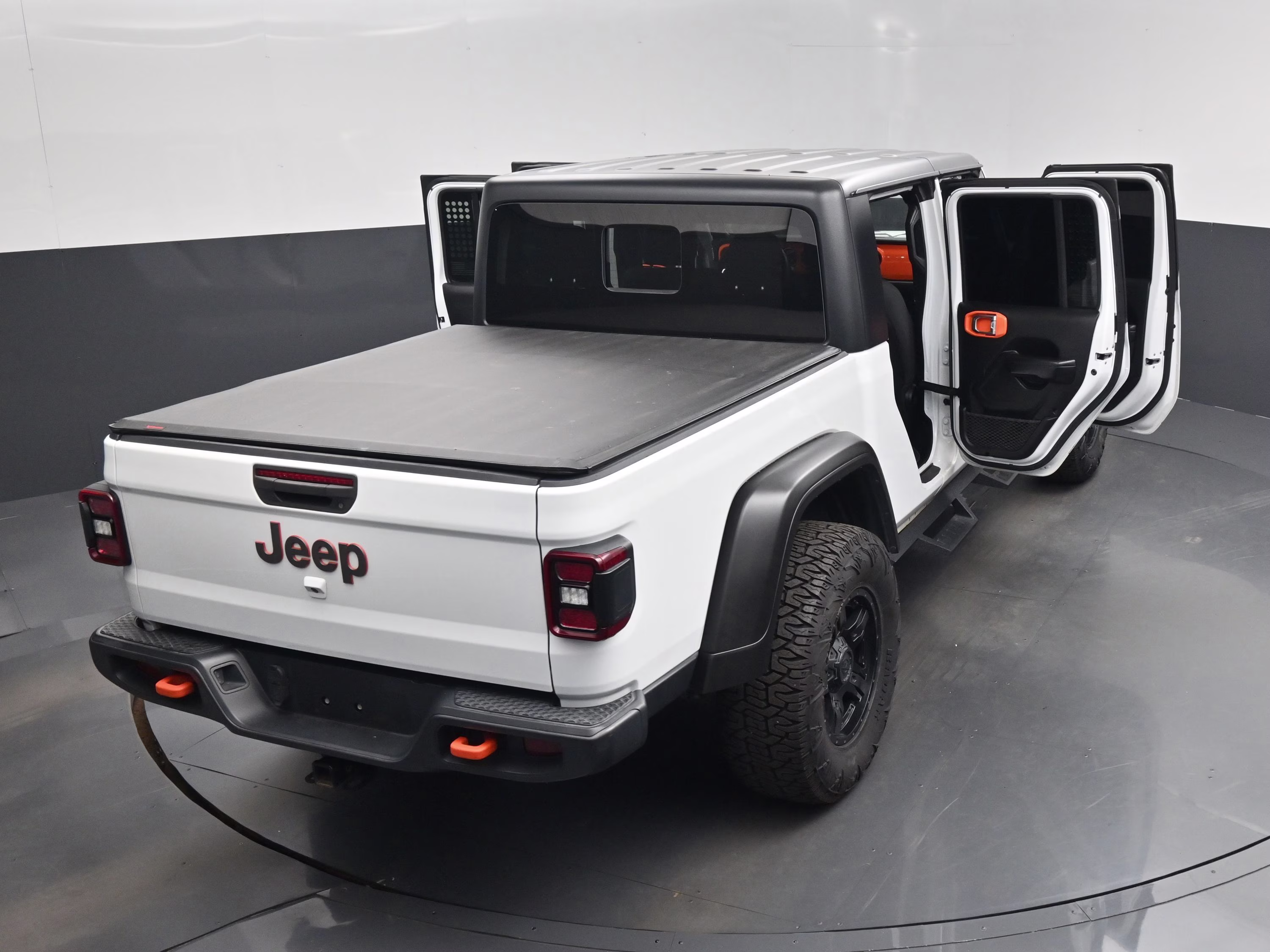 2021 Bright White Clearcoat Jeep Gladiator Mojave 4X4 Truck