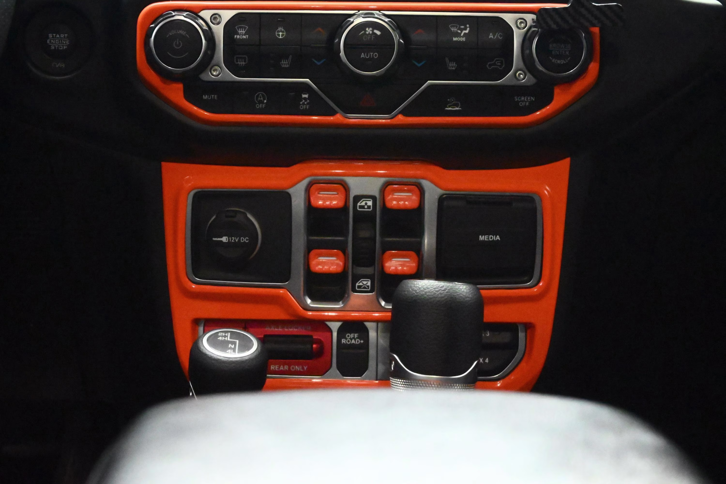 2021 Bright White Clearcoat Jeep Gladiator Mojave 4X4 Truck