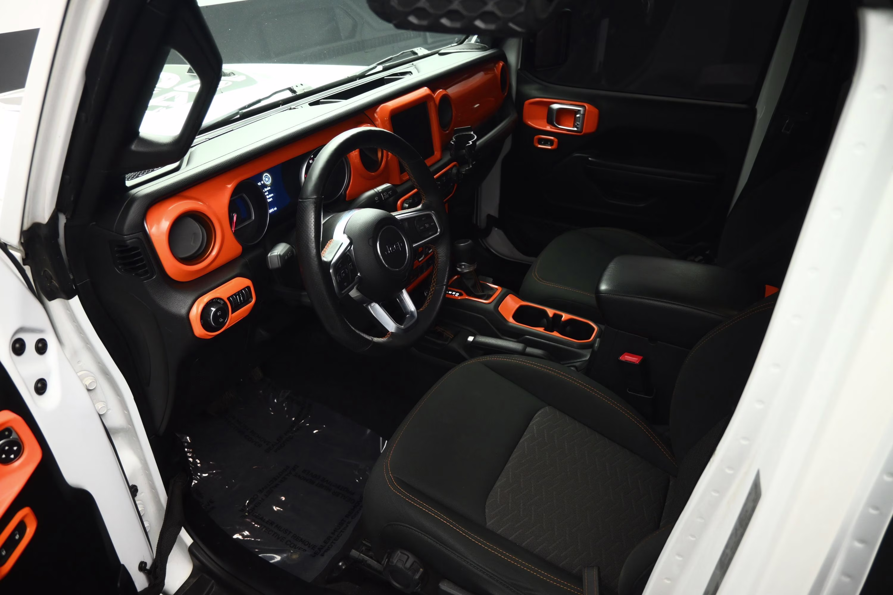 2021 Bright White Clearcoat Jeep Gladiator Mojave 4X4 Truck