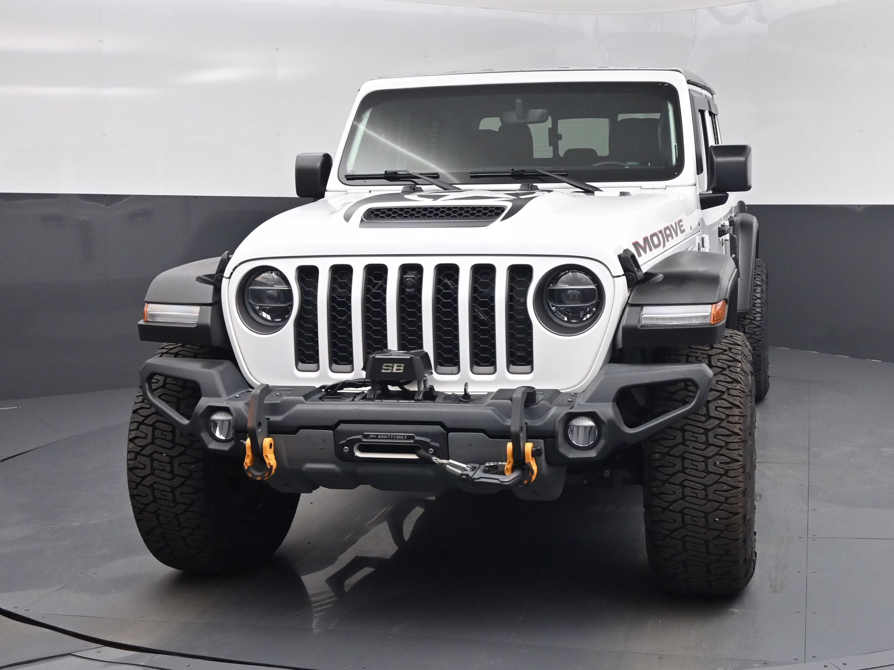 2021 Bright White Clearcoat Jeep Gladiator Mojave 4X4 Truck