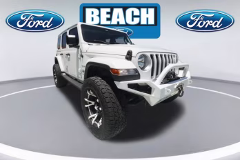 2018 Bright White Clearcoat Jeep Wrangler Unlimited Sahara 4X4 SUV