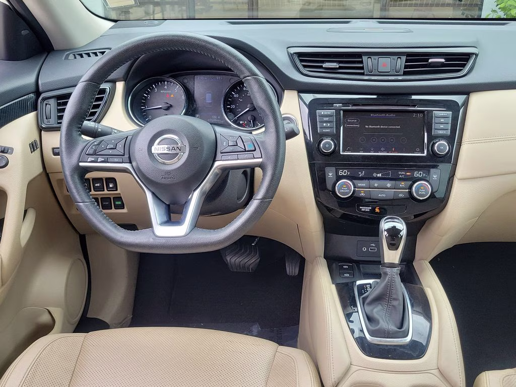 2019 Pearl White Tricoat Nissan Rogue SL FWD SUV