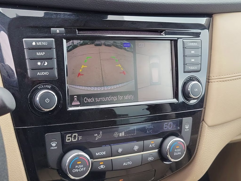 2019 Pearl White Tricoat Nissan Rogue SL FWD SUV