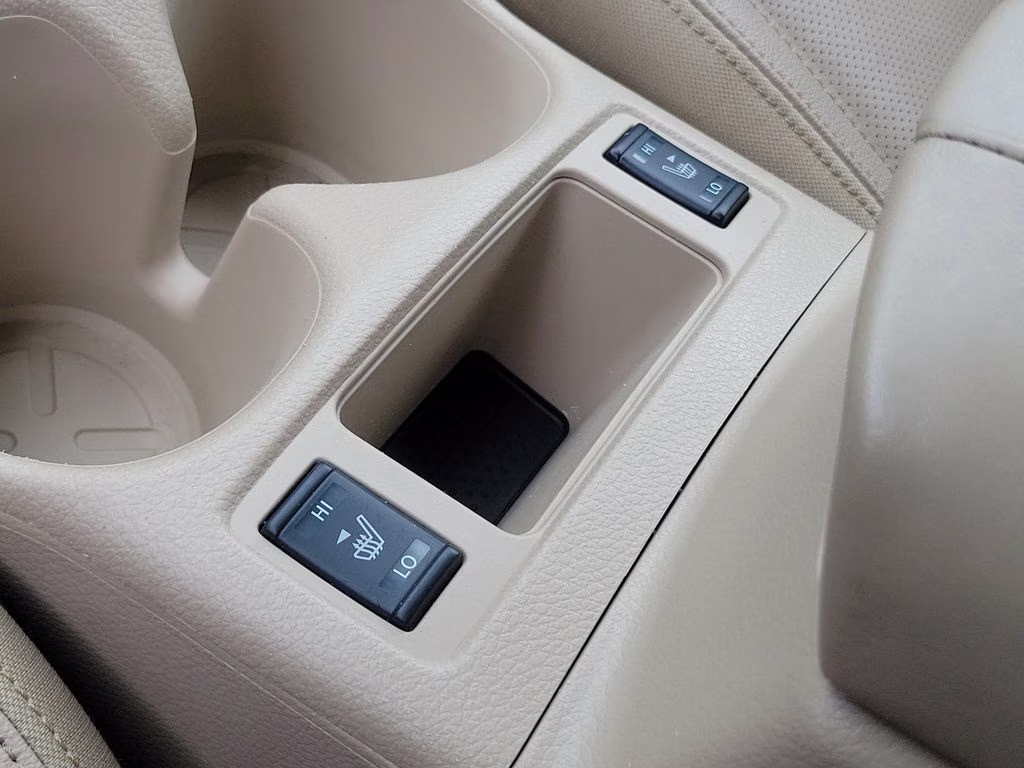 2019 Pearl White Tricoat Nissan Rogue SL FWD SUV