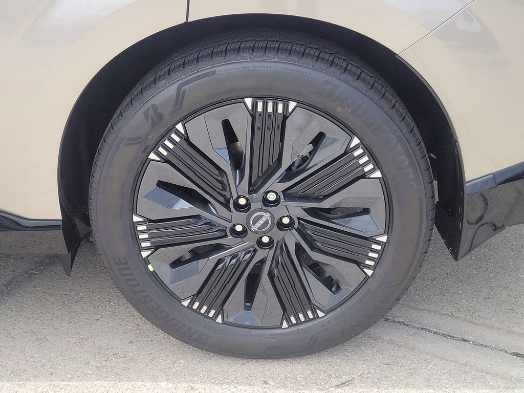 2026 Champagne Silver Metallic Nissan Murano Platinum AWD SUV
