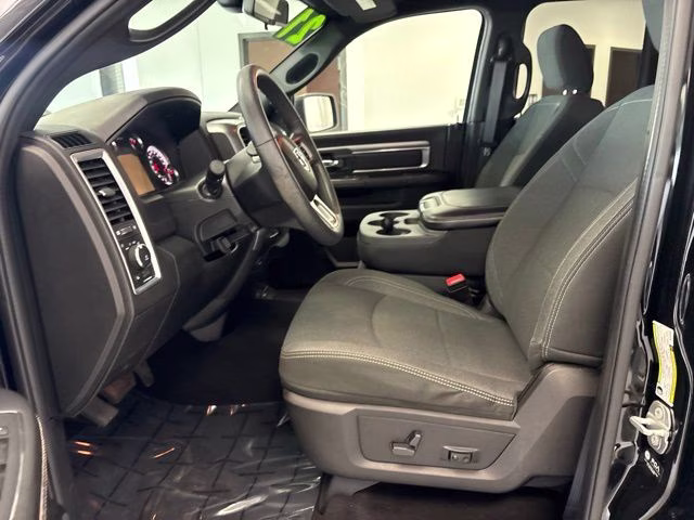 2021 Diamond Black Crystal Pearlcoat Ram 1500 Warlock 4X4 Truck