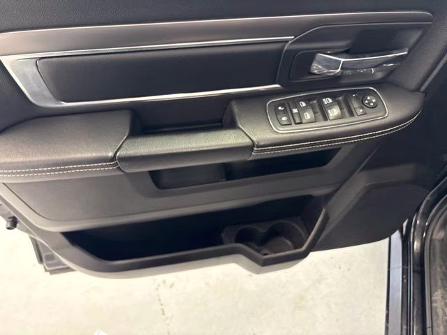 2021 Diamond Black Crystal Pearlcoat Ram 1500 Warlock 4X4 Truck